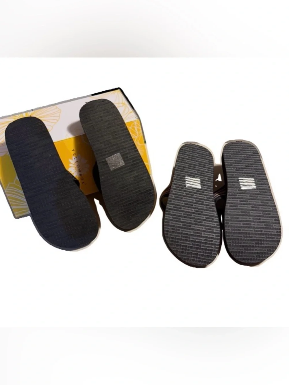 Yellow Box Logo Paradyse Black Multi and Lavana Black Flip Flops - Great buy! - Picture 2 of 2